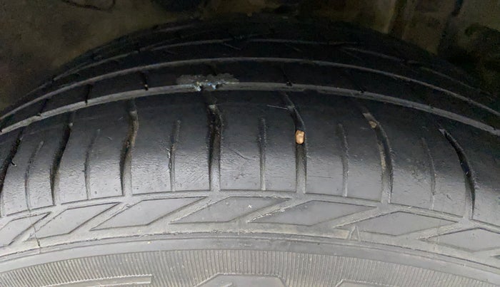 2018 Tata NEXON XZA PLUS PETROL DUAL TONE, Petrol, Automatic, 87,851 km, Left Rear Tyre Tread