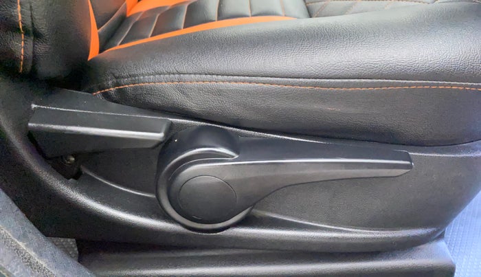 2018 Tata NEXON XZA PLUS PETROL DUAL TONE, Petrol, Automatic, 87,851 km, Driver Side Adjustment Panel