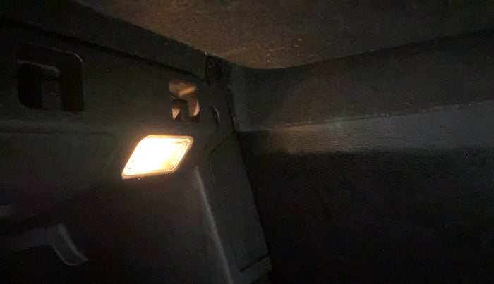 2018 Tata NEXON XZA PLUS PETROL DUAL TONE, Petrol, Automatic, 87,851 km, Dicky (Boot door) - Trim lock has minor damage
