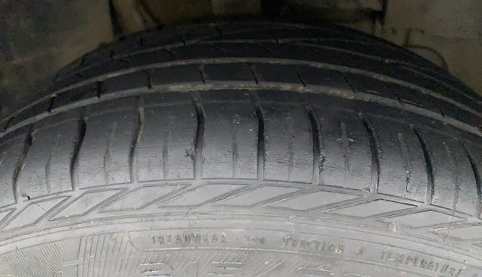 2018 Tata NEXON XZA PLUS PETROL DUAL TONE, Petrol, Automatic, 87,851 km, Right Front Tyre Tread