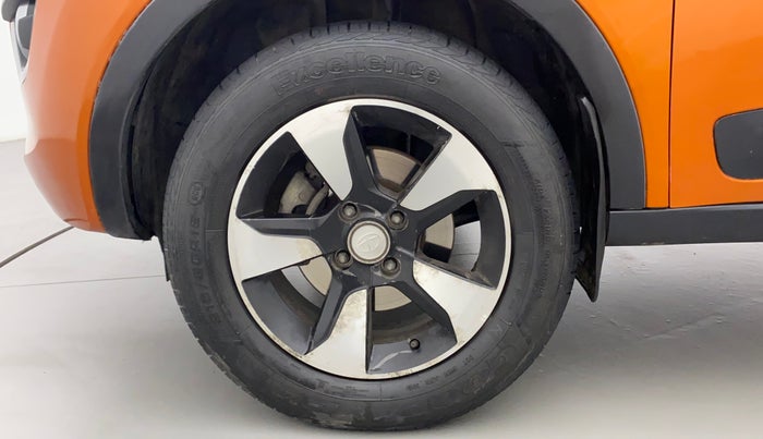 2018 Tata NEXON XZA PLUS PETROL DUAL TONE, Petrol, Automatic, 87,851 km, Left Front Wheel