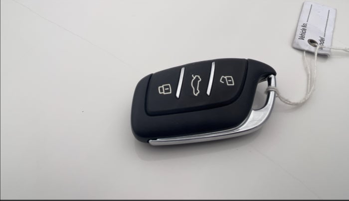 2023 MG ASTOR SHARP 1.3 TURBO AT, Petrol, Automatic, 21,415 km, Key Close Up