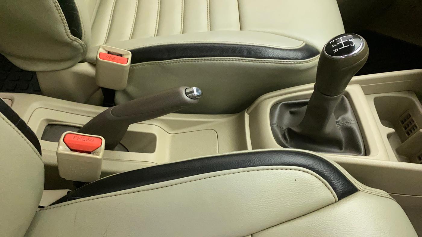 2020 Maruti Ertiga VXI SHVS, Petrol, Manual, 50,244 km, Gear Lever