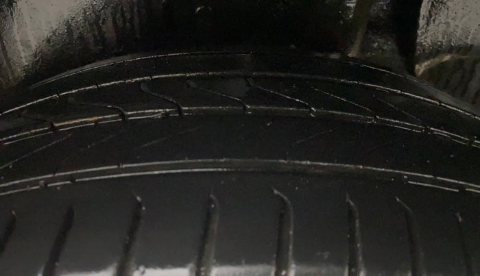 2018 Hyundai Creta E PLUS 1.6 PETROL, Petrol, Manual, 61,874 km, Left Rear Tyre Tread