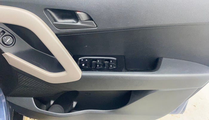 2018 Hyundai Creta E PLUS 1.6 PETROL, Petrol, Manual, 61,874 km, Driver Side Door Panels Control