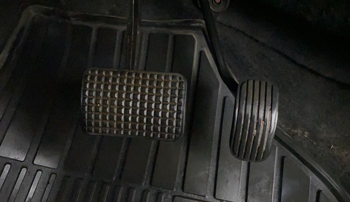 2017 Tata Tiago XZA PETROL, Petrol, Automatic, 37,379 km, Pedals