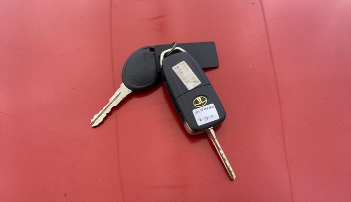 2017 Tata Tiago XZA PETROL, Petrol, Automatic, 37,379 km, Key Close Up