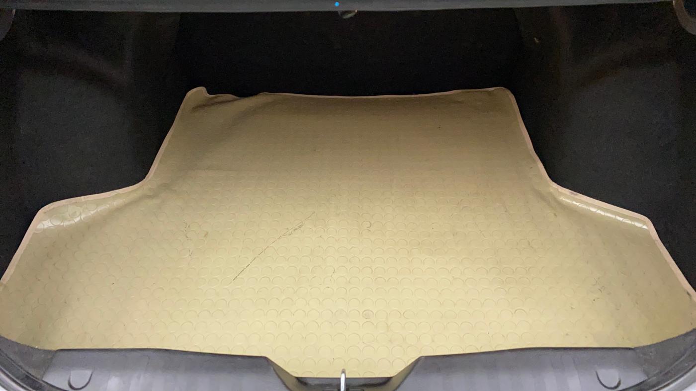 2015 Maruti Ciaz ZXI PLUS, Petrol, Manual, 89,926 km, Boot Inside