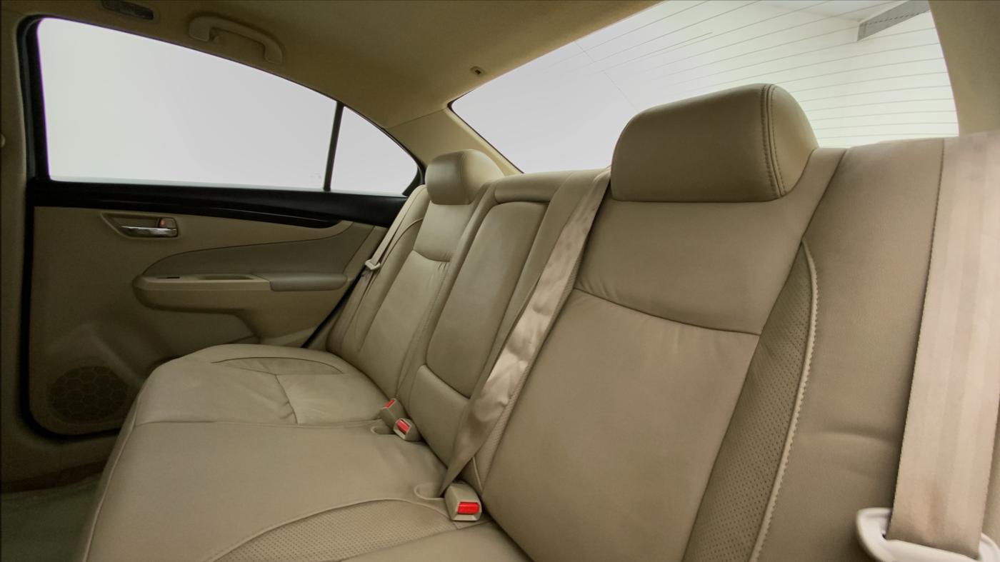 2015 Maruti Ciaz ZXI PLUS, Petrol, Manual, 89,926 km, Right Side Rear Door Cabin