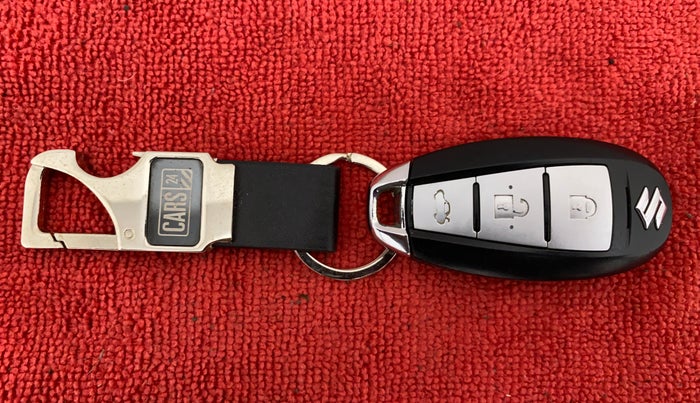 2015 Maruti Ciaz ZXI PLUS, Petrol, Manual, 89,926 km, Key Close Up