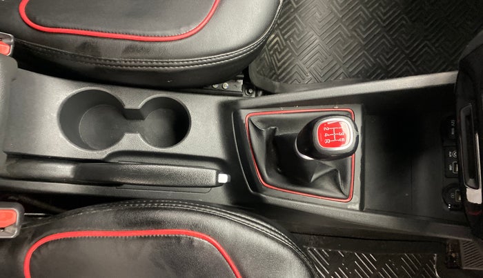 2018 Hyundai i20 Active 1.2 SX, Petrol, Manual, 32,892 km, Gear Lever