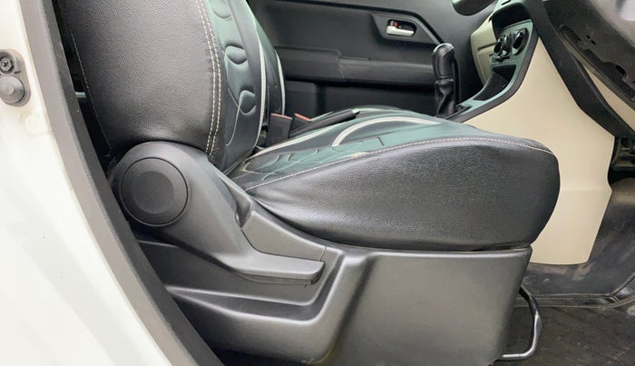 2019 Maruti New Wagon-R VXI 1.0, Petrol, Manual, 25,027 km, Driver Side Adjustment Panel