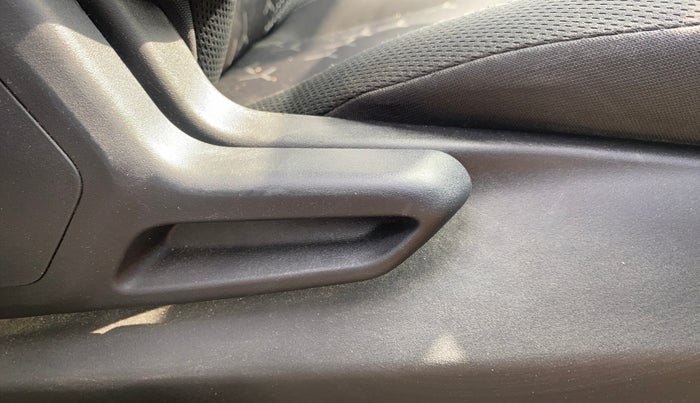 2022 Tata NEXON XMA SUNROOF PETROL, Petrol, Automatic, 29,265 km, Driver Side Adjustment Panel