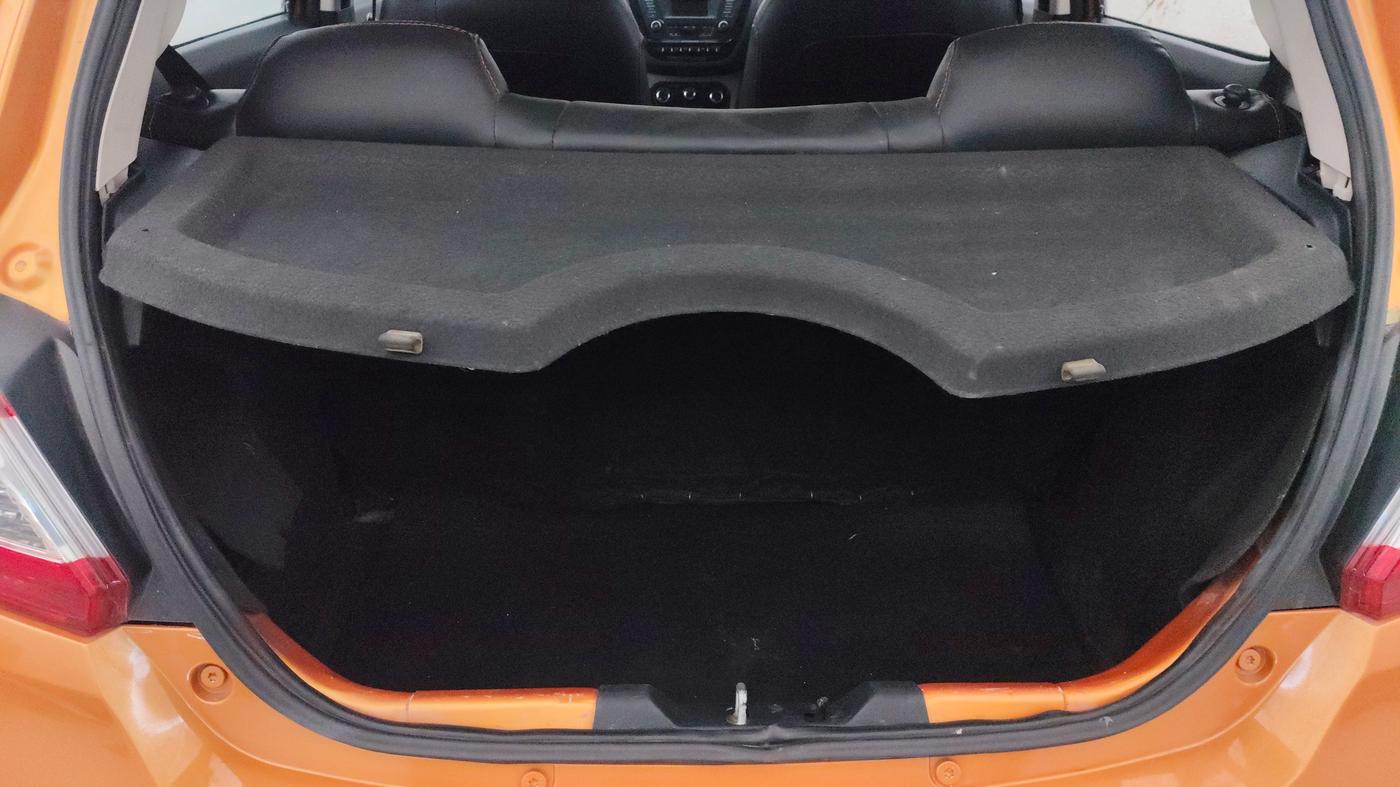 2017 Tata Tiago XZ PETROL, Petrol, Manual, 73,134 km, Boot Inside