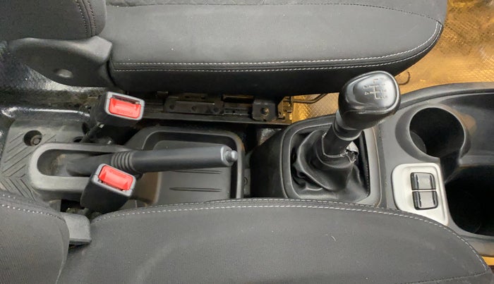 2018 Datsun Redi Go T(O) 1.0, Petrol, Manual, 61,778 km, Gear Lever