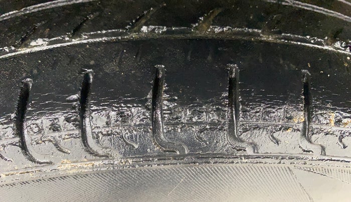 2018 Datsun Redi Go T(O) 1.0, Petrol, Manual, 61,778 km, Right Rear Tyre Tread