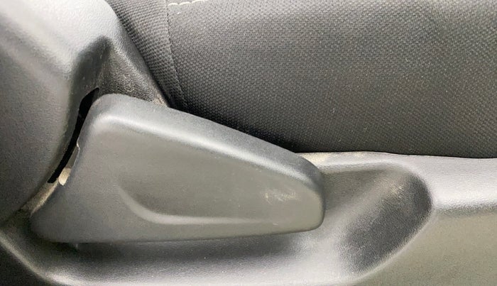 2018 Datsun Redi Go T(O) 1.0, Petrol, Manual, 61,778 km, Driver Side Adjustment Panel