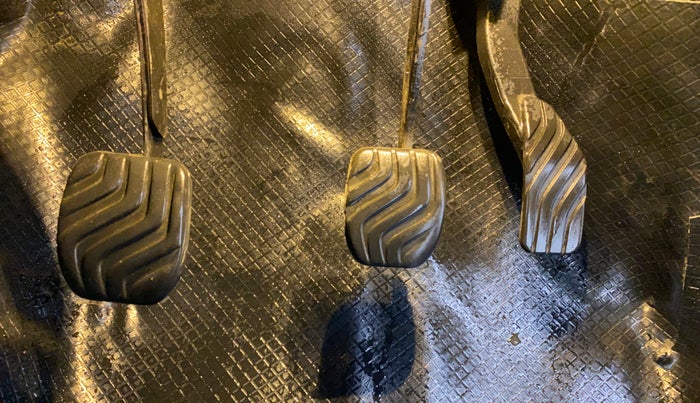 2018 Datsun Redi Go T(O) 1.0, Petrol, Manual, 61,778 km, Pedals