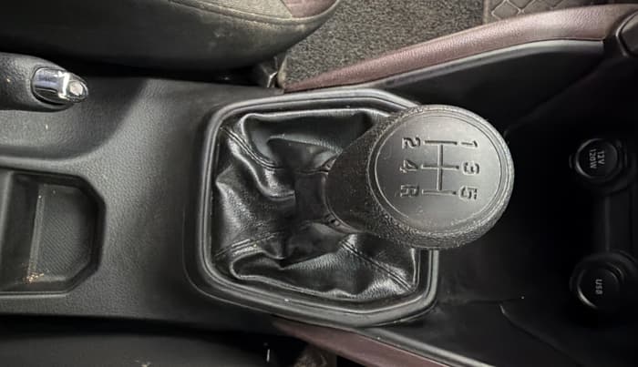 2025 Maruti Grand Vitara DELTA SMART HYBRID, Petrol, Manual, 12,828 km, Gear Lever