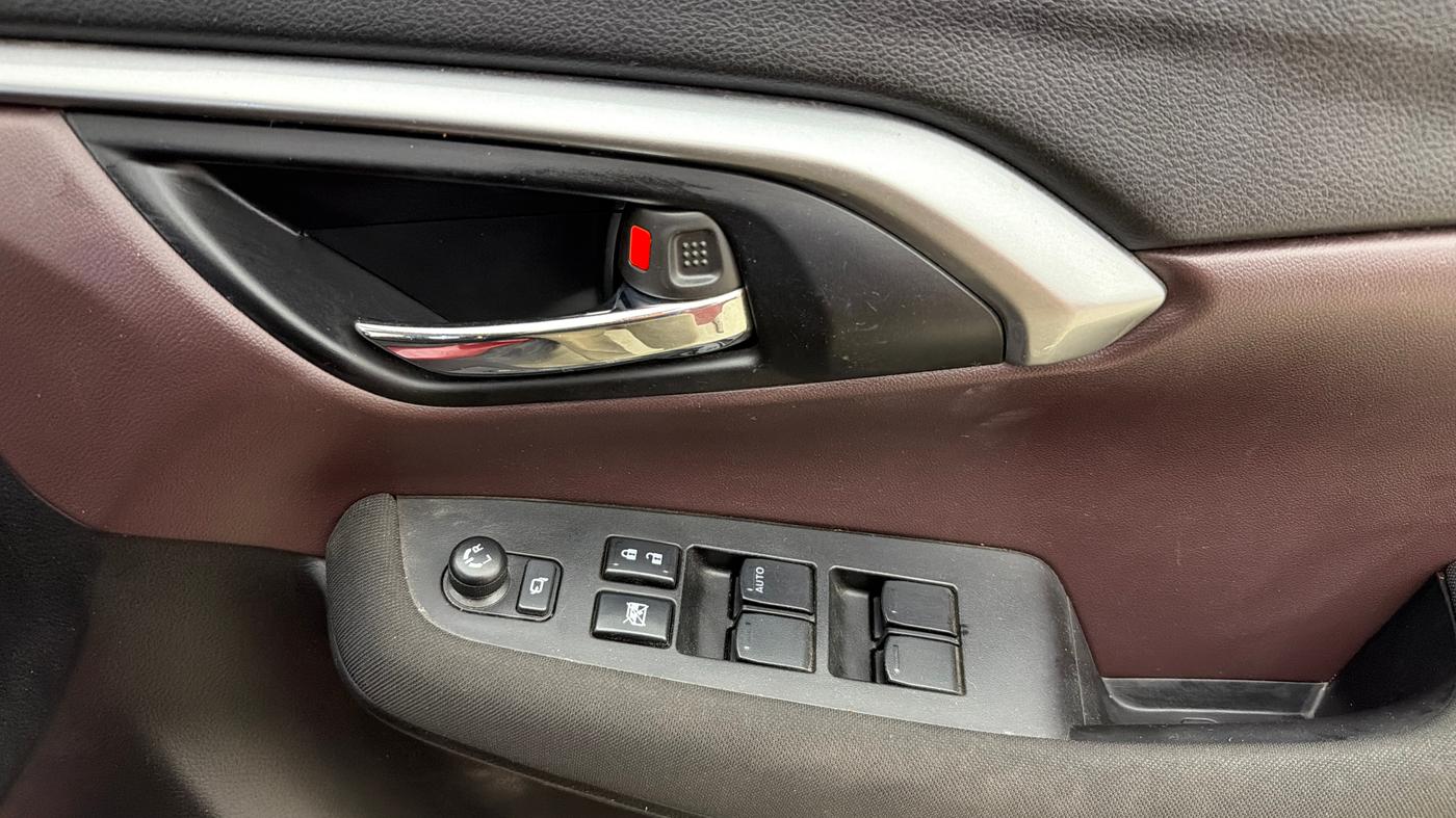 2025 Maruti Grand Vitara DELTA SMART HYBRID, Petrol, Manual, 12,828 km, Driver Side Door Panels Control
