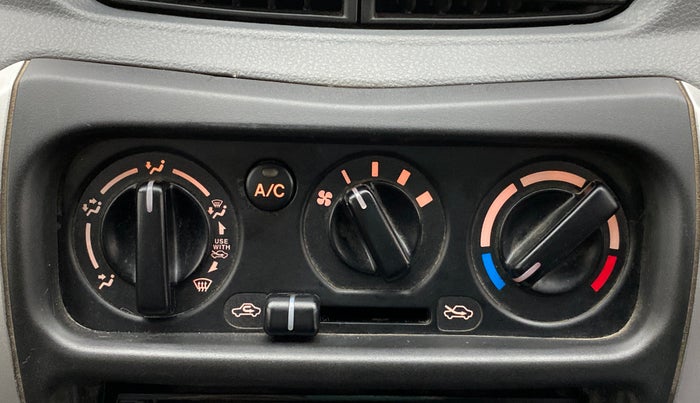 2015 Maruti Alto 800 LXI, Petrol, Manual, 44,787 km, AC Unit - Directional switch has minor damage