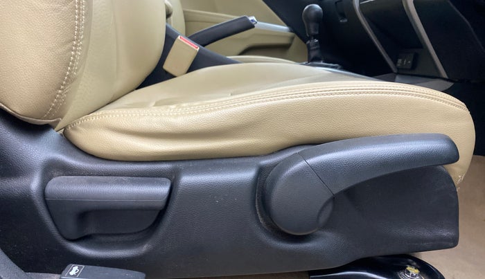 2016 Honda City 1.5L I-VTEC VX, Petrol, Manual, 72,228 km, Driver Side Adjustment Panel
