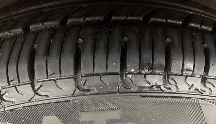 2018 Datsun Redi Go S 1.0, Petrol, Manual, 46,549 km, Left Front Tyre Tread