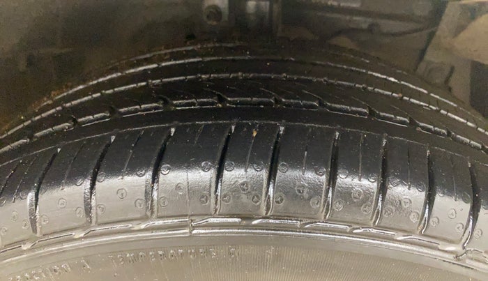 2018 Maruti Ciaz ALPHA  AT 1.4  PETROL, Petrol, Automatic, 56,751 km, Right Front Tyre Tread