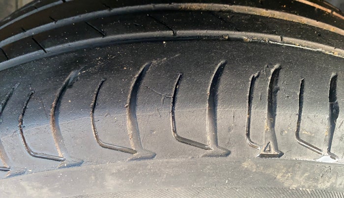 2023 Tata NEXON XMA PETROL, Petrol, Automatic, 36,202 km, Left Front Tyre Tread