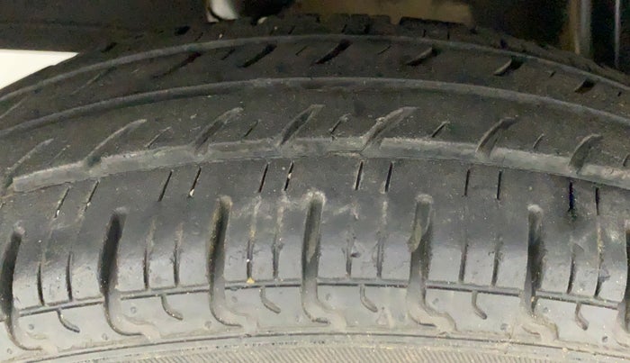2018 Datsun Redi Go S 1.0 AMT, Petrol, Automatic, 37,399 km, Right Rear Tyre Tread