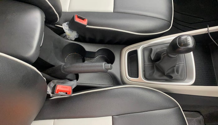 2024 Hyundai VENUE S (O) Plus 1.2 Petrol , Petrol, Manual, 32,299 km, Gear Lever