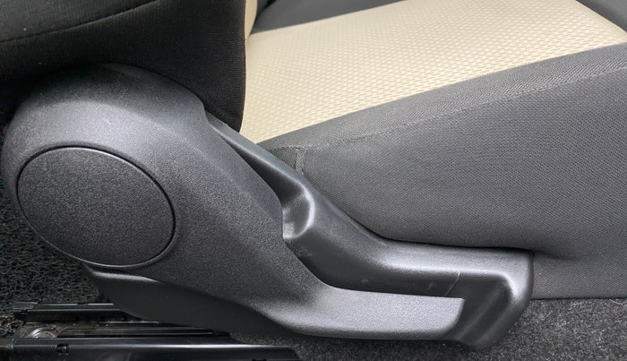 2022 Toyota Glanza E MT K1.2, Petrol, Manual, 11,796 km, Driver Side Adjustment Panel