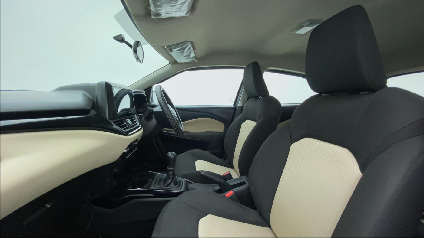 2022 Toyota Glanza E MT K1.2, Petrol, Manual, 11,796 km, Right Side Front Door Cabin