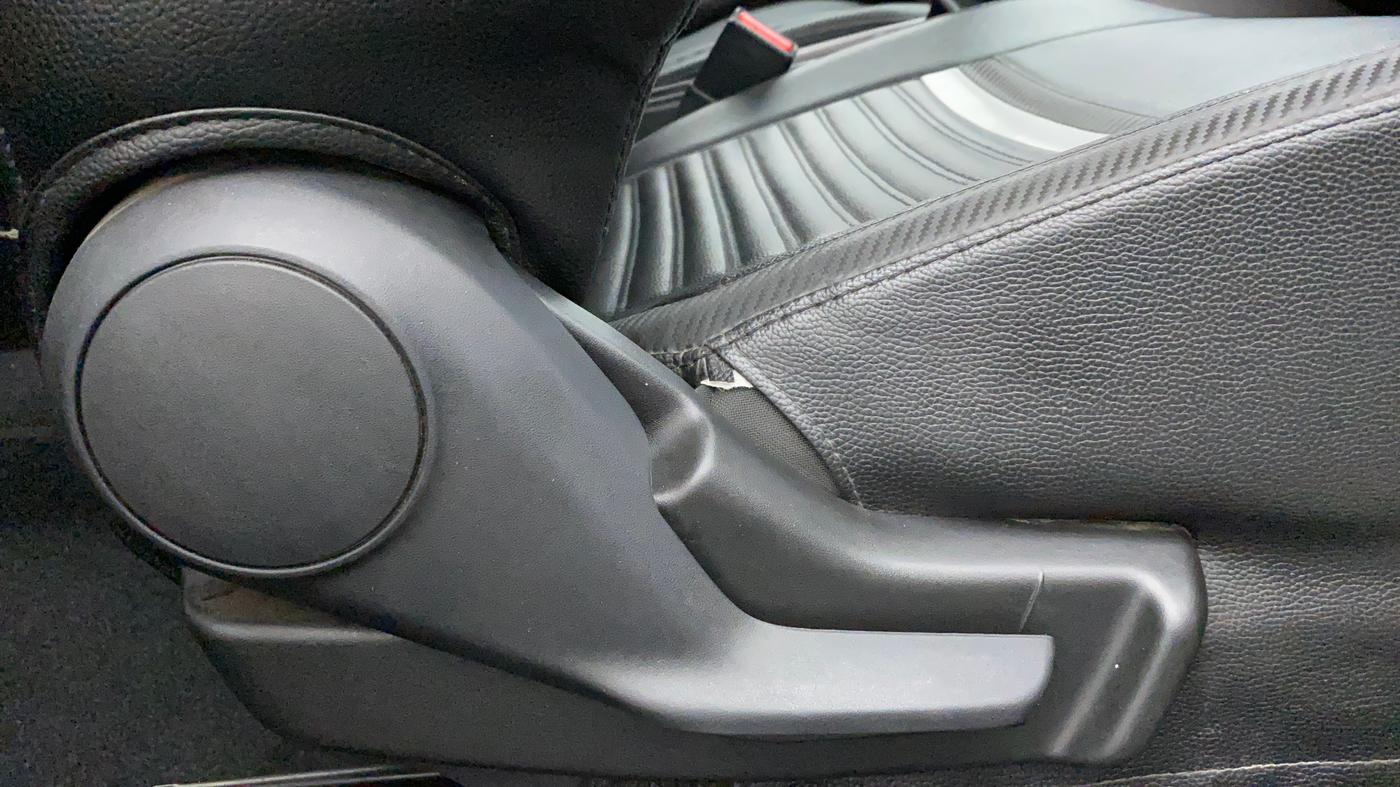 2019 Maruti Baleno DELTA PETROL 1.2, Petrol, Manual, 13,105 km, Driver Side Adjustment Panel