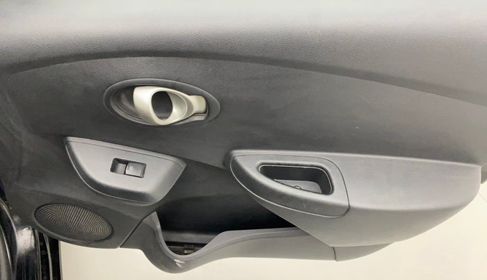 2018 Datsun Go T, Petrol, Manual, 32,301 km, Driver Side Door Panels Control