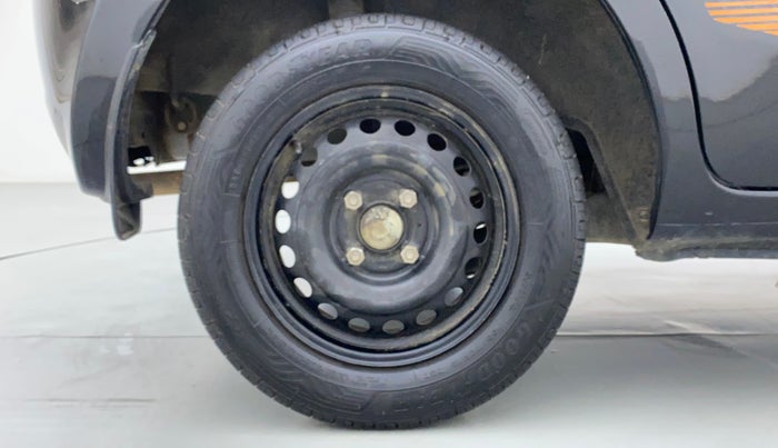 2018 Datsun Go T, Petrol, Manual, 32,301 km, Right Rear Wheel