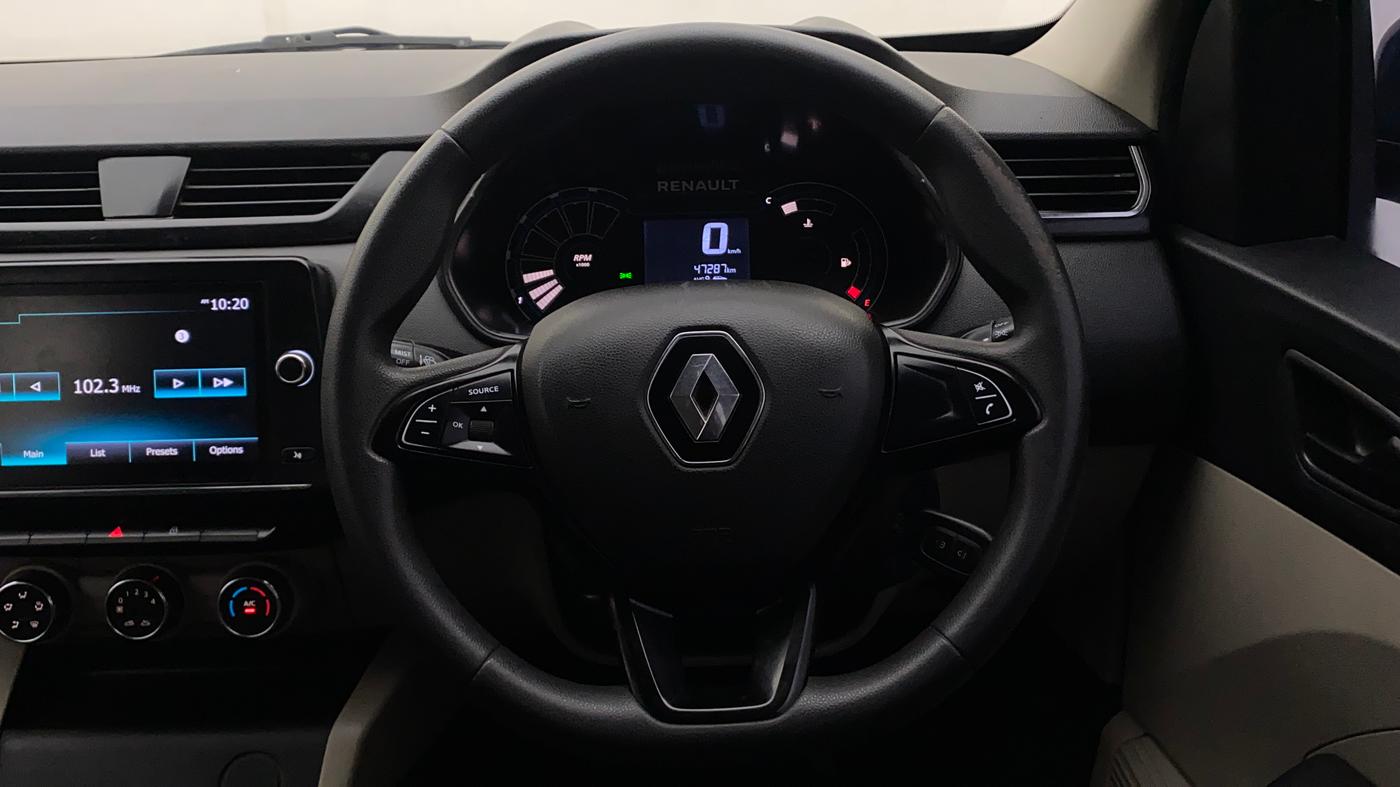 2022 Renault TRIBER RXT, Petrol, Manual, 47,586 km, Steering Wheel Close Up