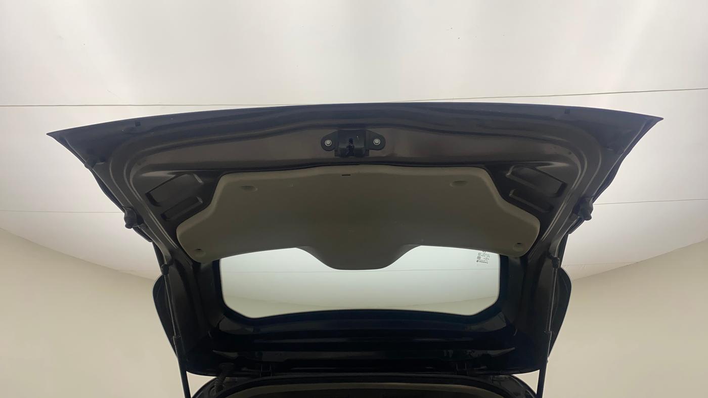 2022 Renault TRIBER RXT, Petrol, Manual, 47,586 km, Boot Door Open