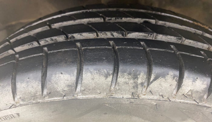 2016 Maruti Wagon R 1.0 VXI, Petrol, Manual, 23,023 km, Left Front Tyre Tread