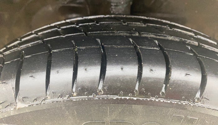 2016 Maruti Wagon R 1.0 VXI, Petrol, Manual, 23,023 km, Right Front Tyre Tread