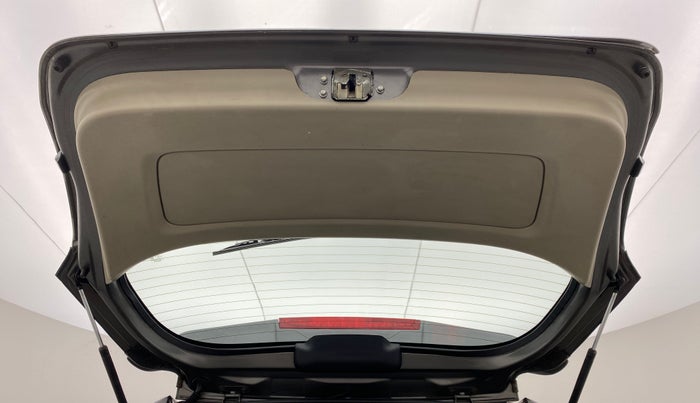 2014 Toyota Innova 2.5 VX 7 STR BS IV, Diesel, Manual, 73,493 km, Boot Door Open