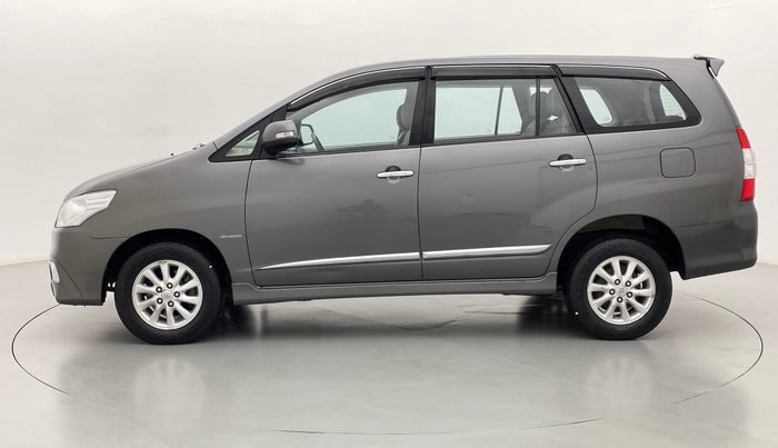 2014 Toyota Innova 2.5 VX 7 STR BS IV, Diesel, Manual, 73,493 km, Left Side
