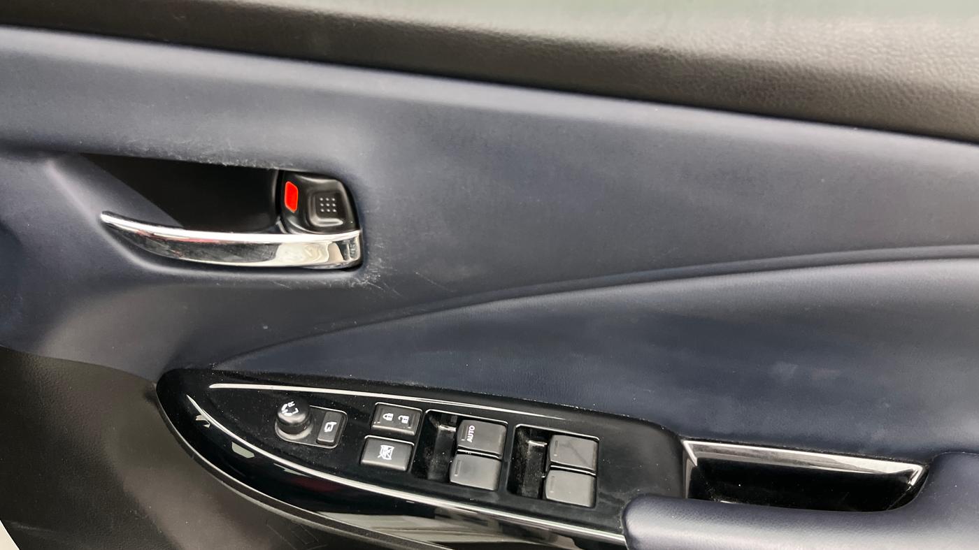 2022 Maruti Baleno ALPHA 1.2 AGS, Petrol, Automatic, 50,256 km, Driver Side Door Panels Control