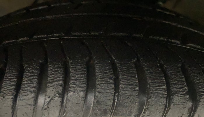 2016 Ford Ecosport TITANIUM+ 1.0L ECOBOOST, Petrol, Manual, 66,542 km, Left Front Tyre Tread