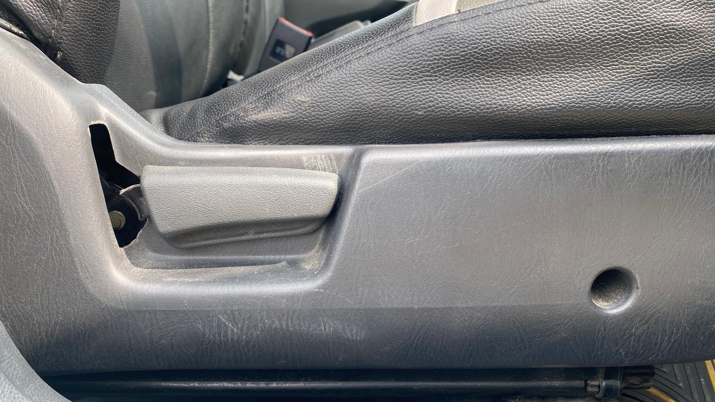 2019 Maruti Alto K10 VXI, Petrol, Manual, 15,404 km, Driver Side Adjustment Panel