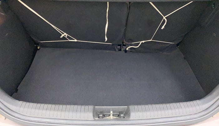 2014 Hyundai i20 SPORTZ 1.2, Petrol, Manual, 34,714 km, Boot Inside