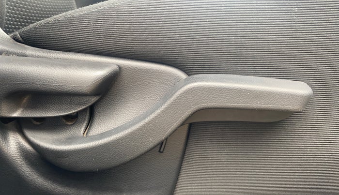 2017 Honda BR-V 1.5L I-VTEC V CVT, Petrol, Automatic, 37,632 km, Driver Side Adjustment Panel