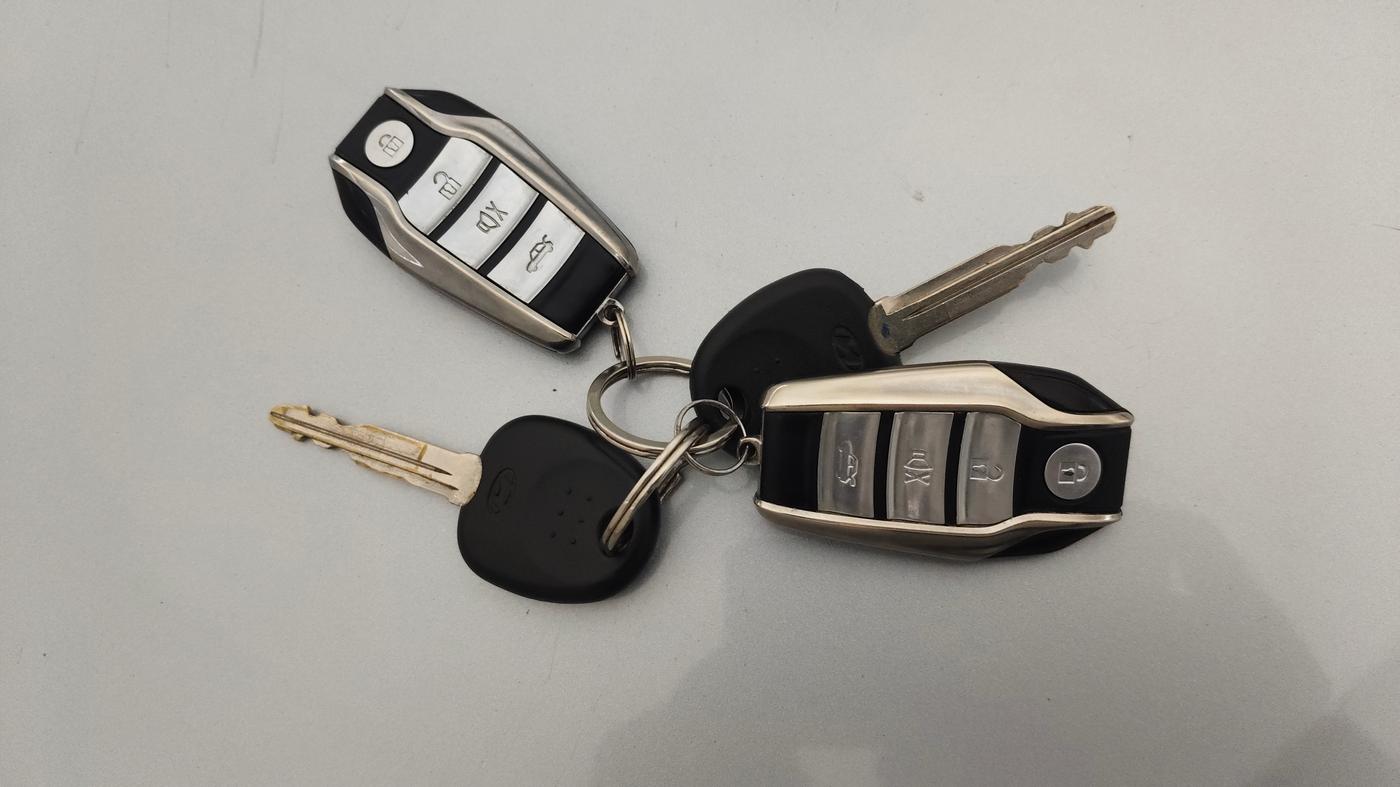 2021 Hyundai NEW SANTRO SPORTZ EXECUTIVE MT CNG, CNG, Manual, 35,855 km, Key Close Up