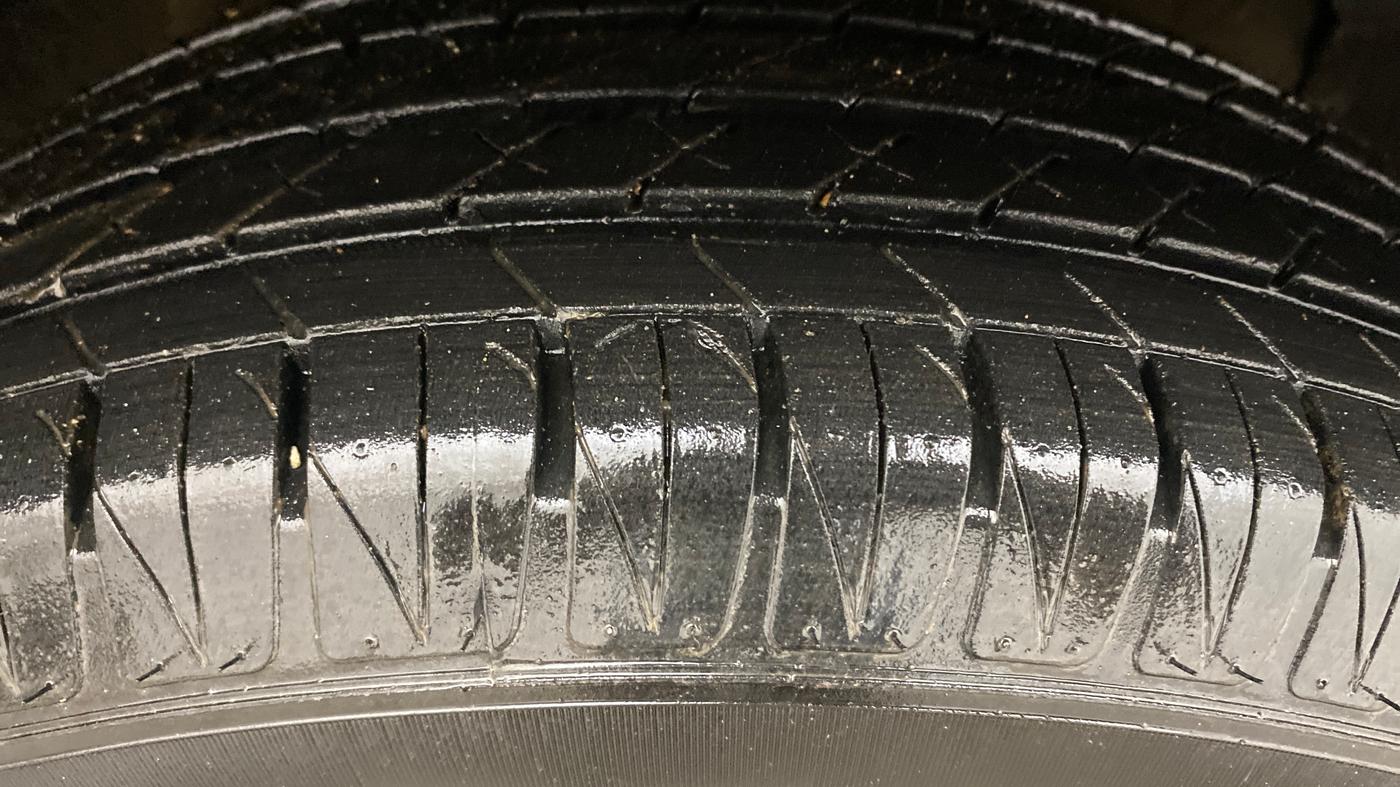 2021 Maruti Vitara Brezza ZXI AT SHVS, Petrol, Automatic, 44,281 km, Right Front Tyre Tread