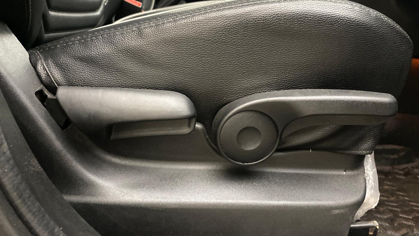2021 Maruti Vitara Brezza ZXI AT SHVS, Petrol, Automatic, 44,281 km, Driver Side Adjustment Panel
